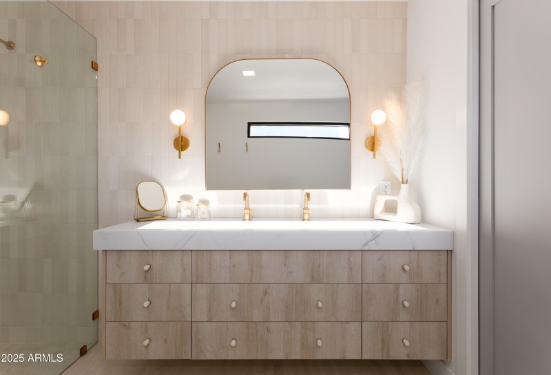 PropertyImageCo_13422N58thPl_WEB-40