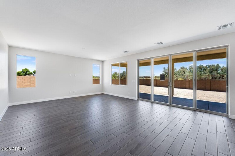 hj-az-phoenix-ovation-sedona-lot-593-tv-