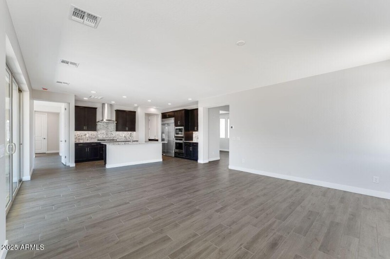 hj-az-phoenix-ovation-sedona-lot-593-tv-