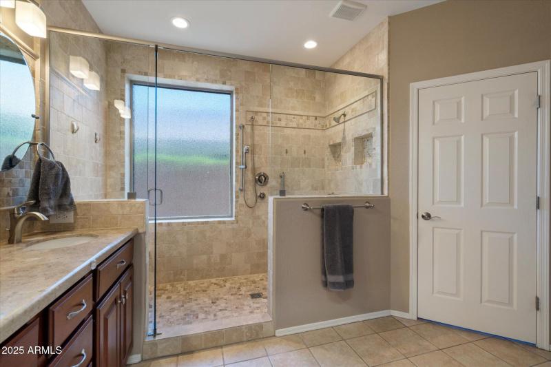 Luxurious Master Bathroom Shower