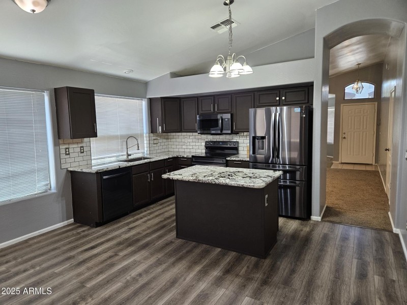 20250804_112202_resized