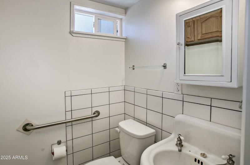 Workshop Bathroom