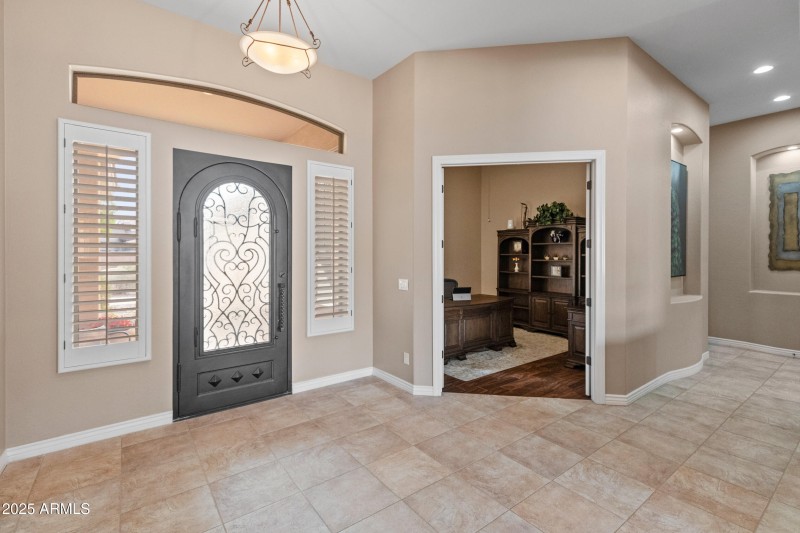 42034 N Harbour Town Ct-23