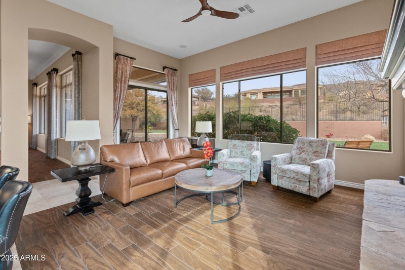 42034 N Harbour Town Ct-32