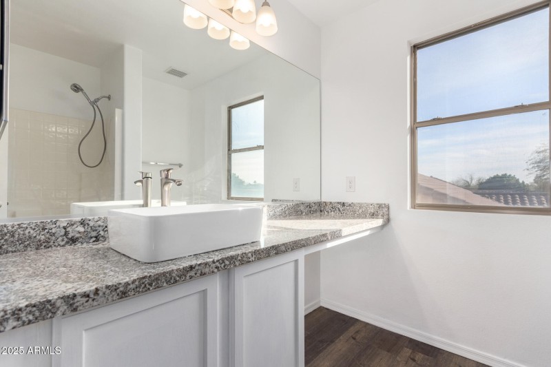 Upstairs full Bath