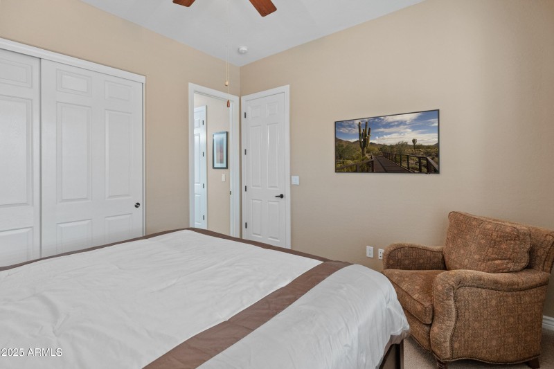 42034 N Harbour Town Ct-16