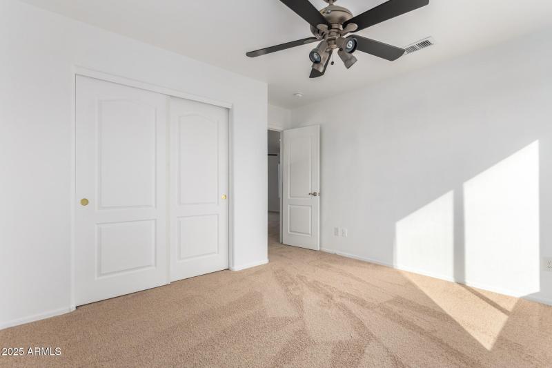 Bedroom 2 (2)