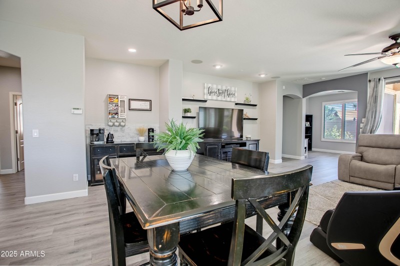 4247 E Crown Ct-15