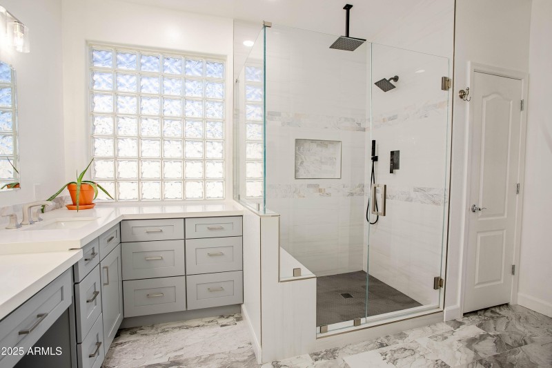 4247 E Crown Ct-33