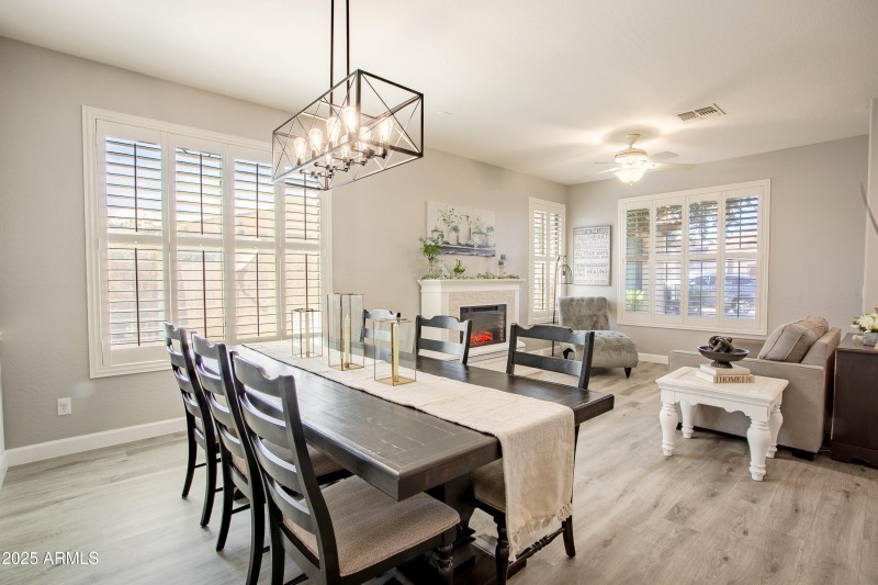 4247 E Crown Ct-4