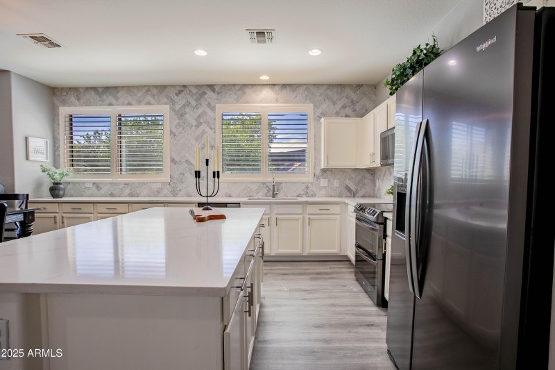 4247 E Crown Ct-19