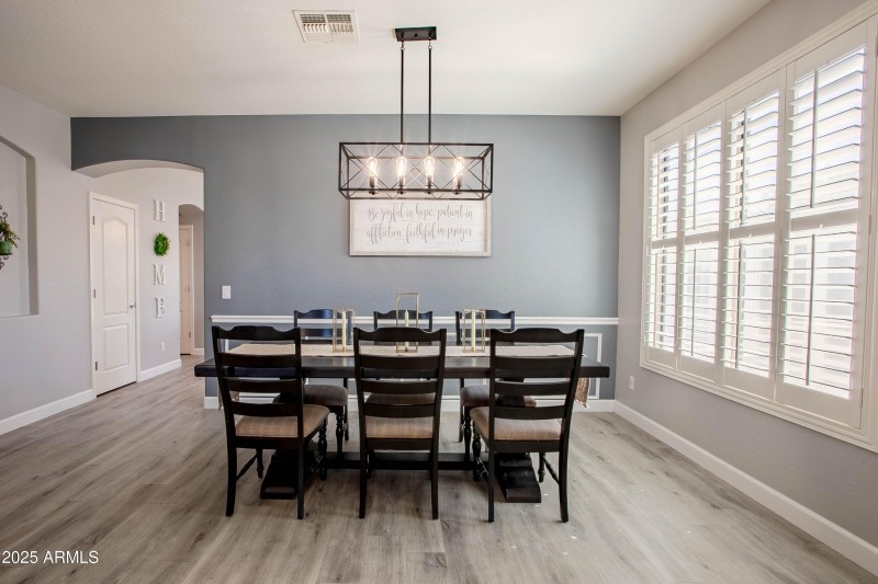 4247 E Crown Ct-6