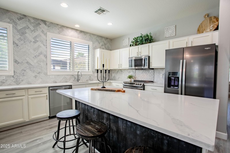 4247 E Crown Ct-18
