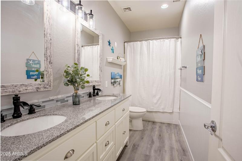 4247 E Crown Ct-40