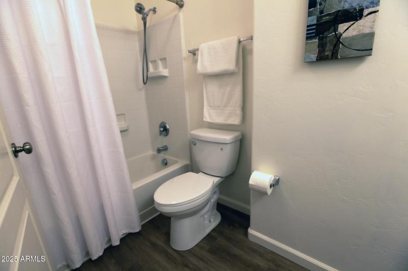 Guest-bath