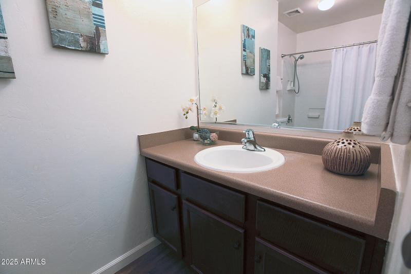Guest-bath