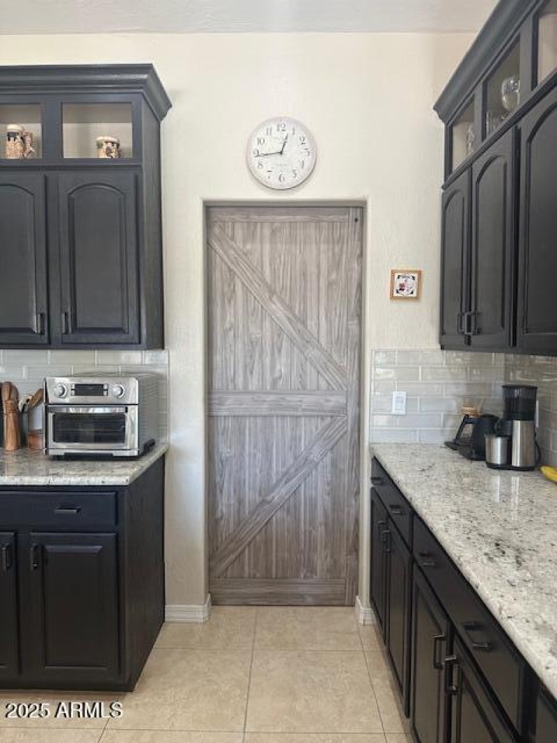 18145 E Vencino kitchen to pantry barn d
