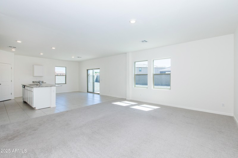 Kitchen/Living Area