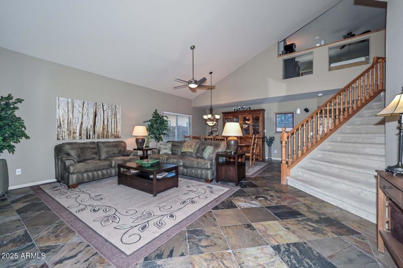 Foyer-Living Room
