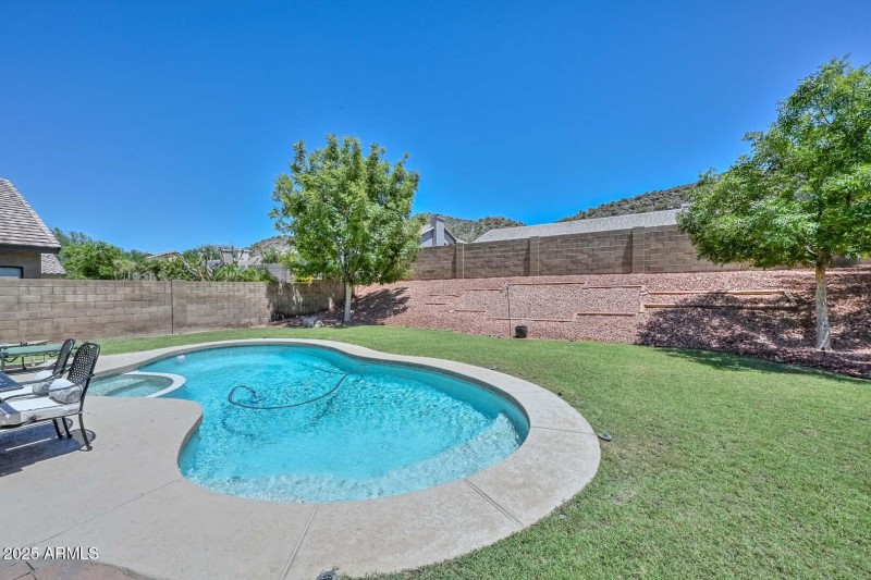 Pool-Backyard