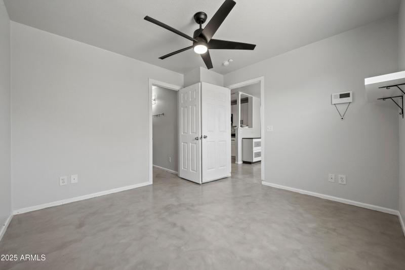 2 Interior-25