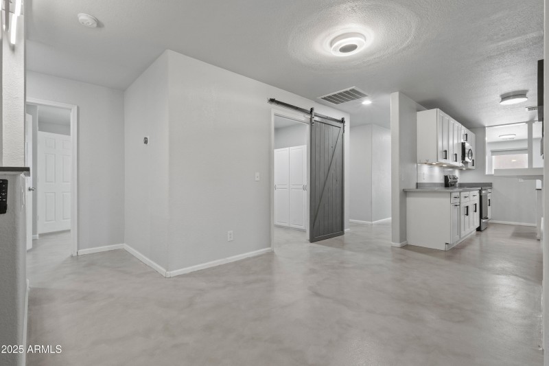 2 Interior-27