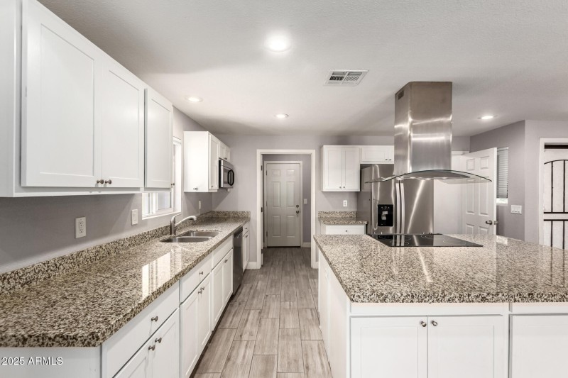 11 Sunnyslope
