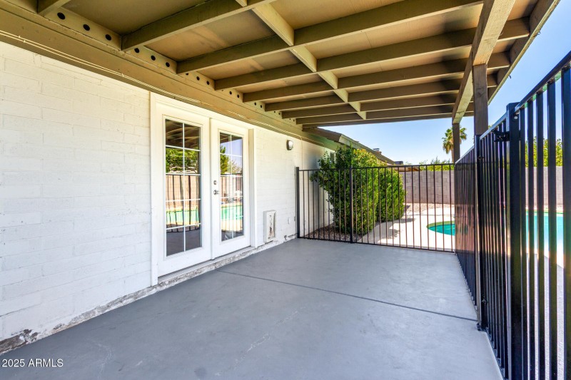 27 Sunnyslope