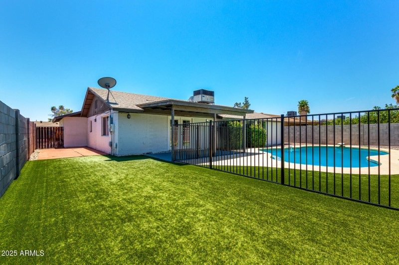 33 Sunnyslope