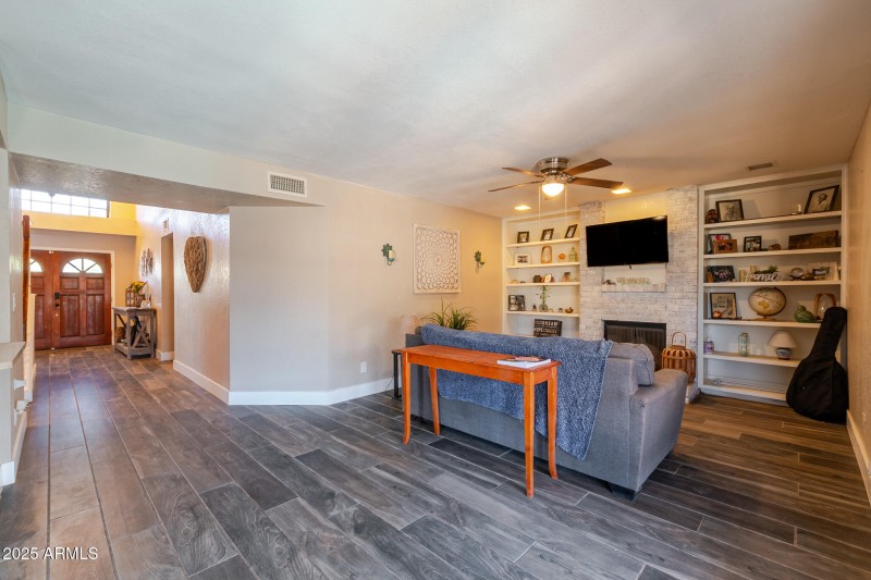 Living room 2