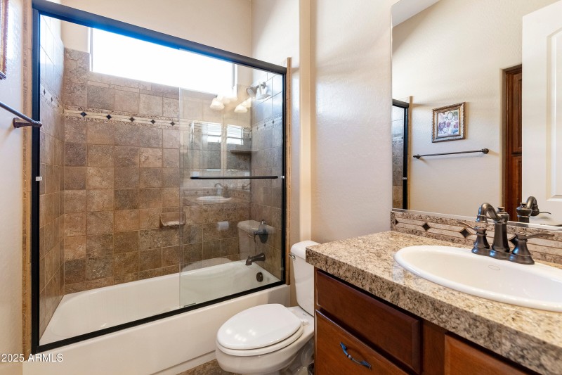 4430 E-027-032-DLB 2438-MLS_Size