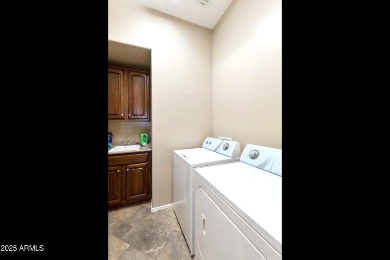 4430 E-028-030-DLB 2440-MLS_Size