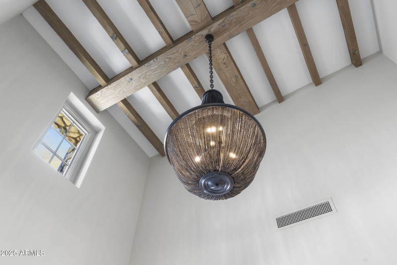 Amazing Lighting & Ceiling Detail