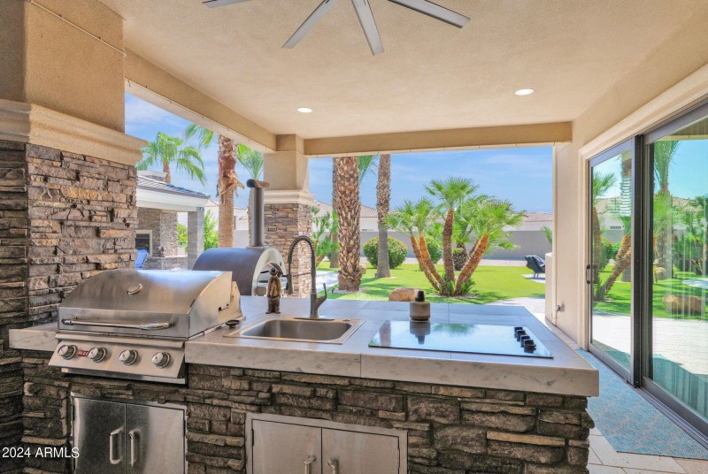 outdoor kitchen