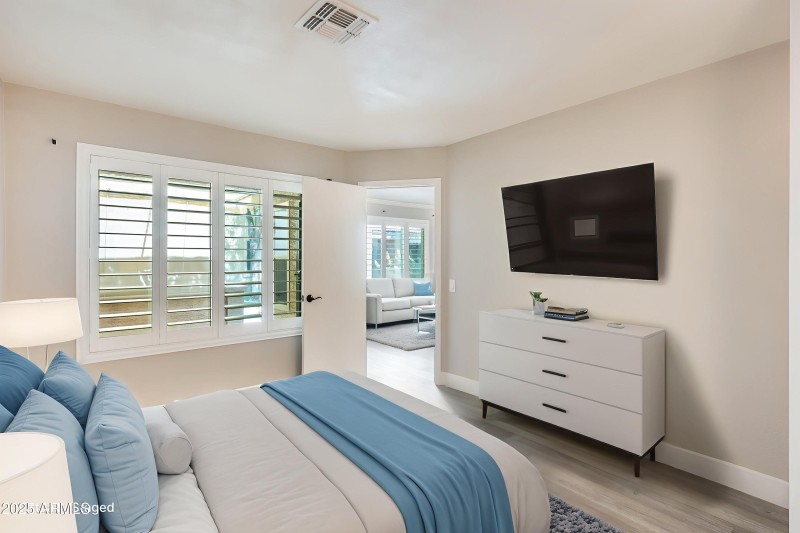 27 - Bedroom - Standard - 2