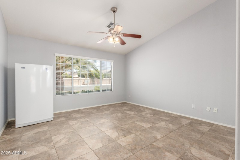 Bonus room in front