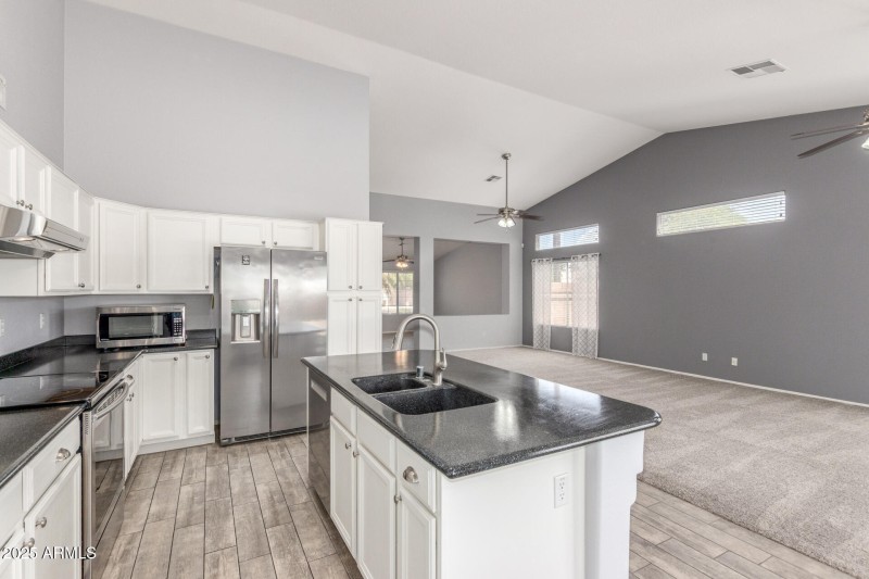 Large, Open Kitchen