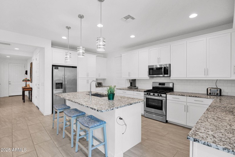 24-web-or-mls-P1258053