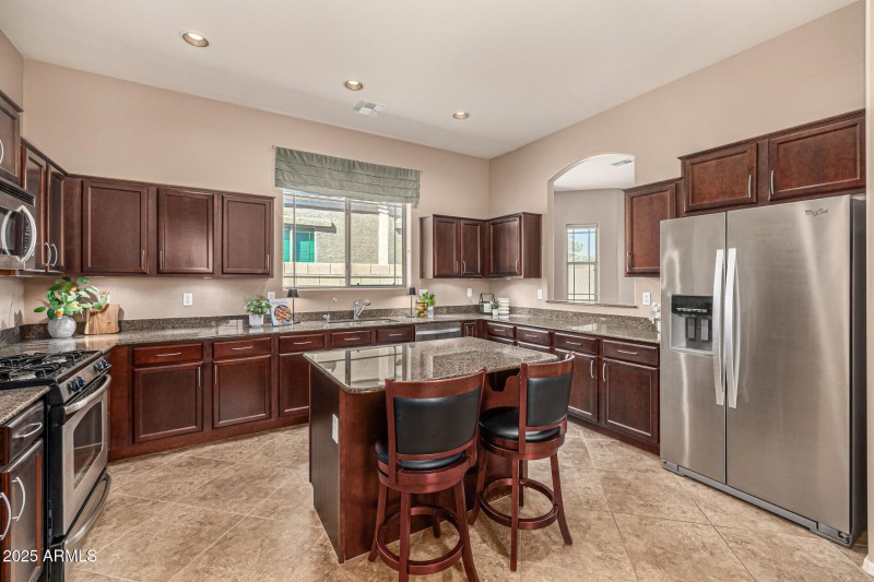 Plenty of cabinets space