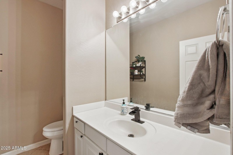 15-web-or-mls-W Colter St 118-S0108-013