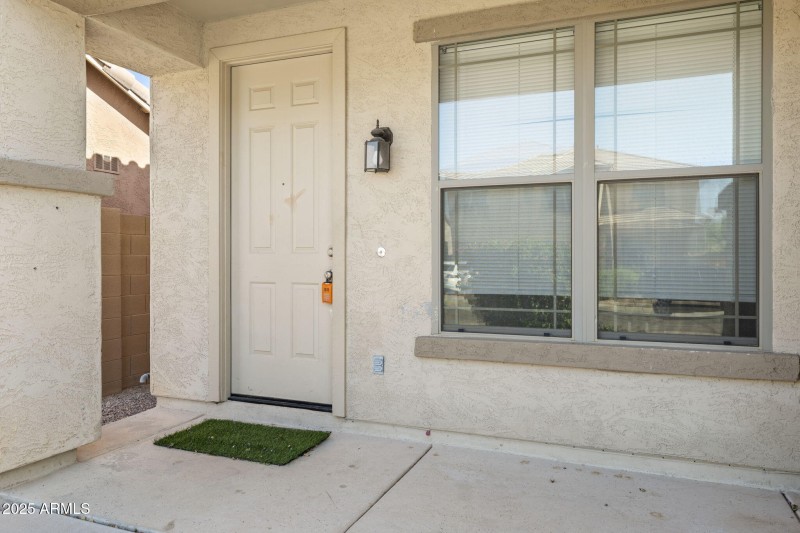 4-web-or-mls-2261-w-mila-way