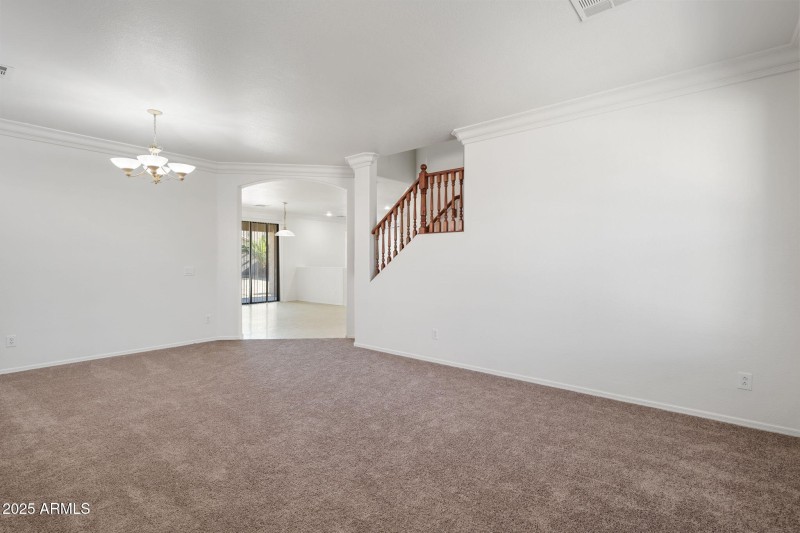 5-web-or-mls-2261-w-mila-way