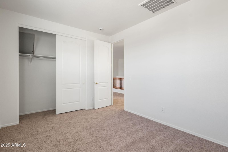 30-web-or-mls-2261-w-mila-way