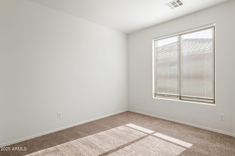 32-web-or-mls-2261-w-mila-way