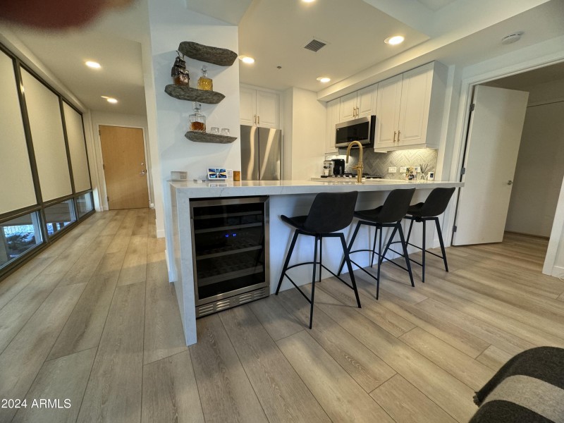 LIVING ROOM TO KITCHEN