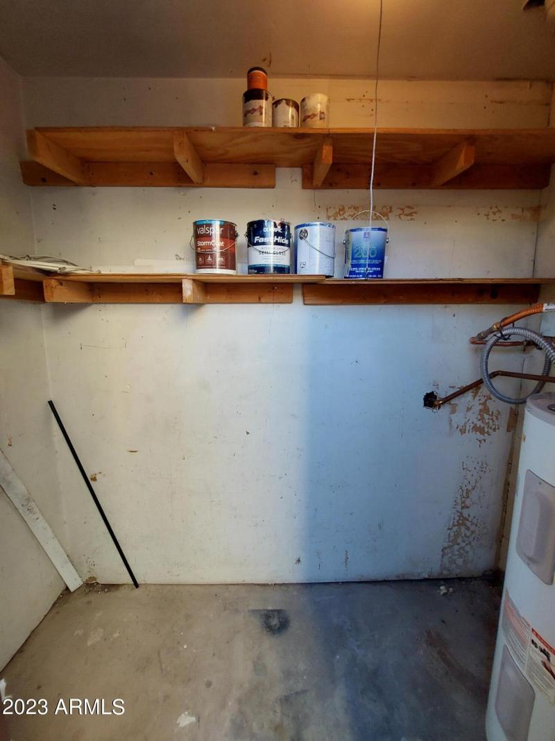 6140WTownleyAvePics11