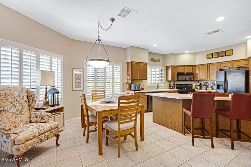 Dining/Kitchen