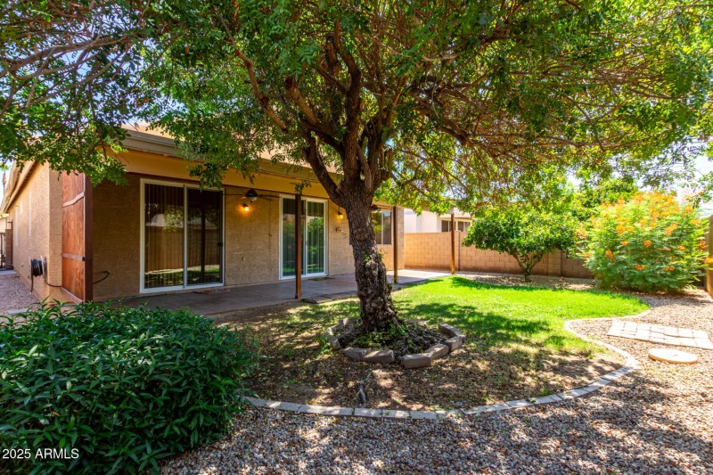 33 Ivanhoe