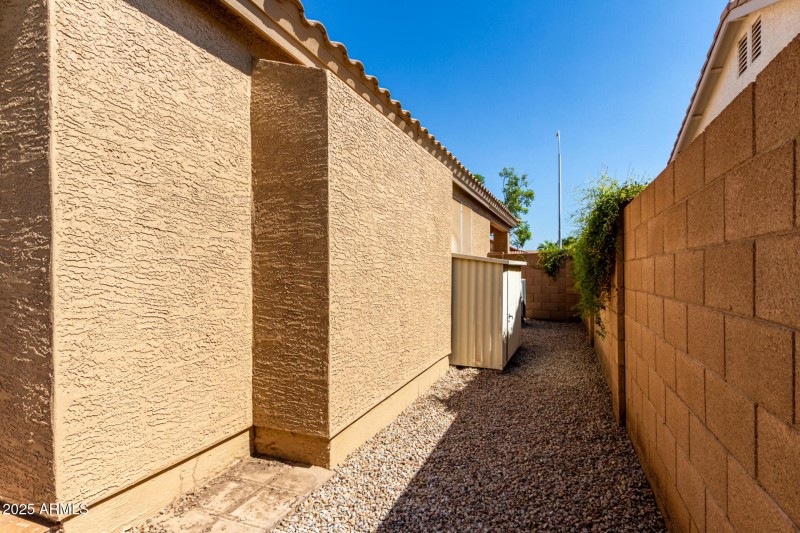 34 Ivanhoe