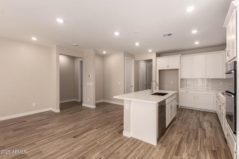 11 - 89th 530